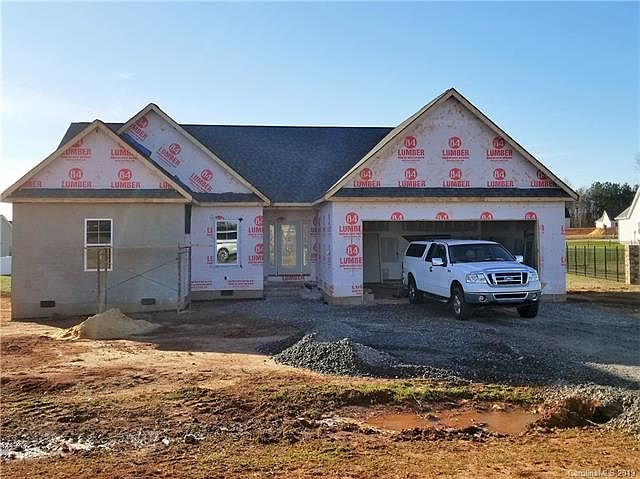 2nd image of 128 Castle Pines Ln