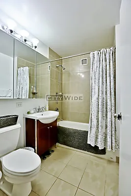 Rented by City Wide Apartments | media 6