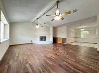 9210 Meaux Dr, Houston, TX 77031