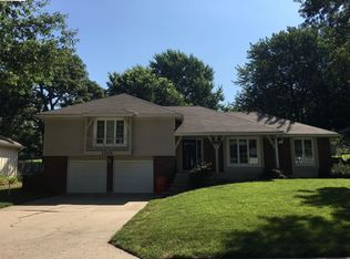 1016 SW 22nd St, Blue Springs, MO 64015