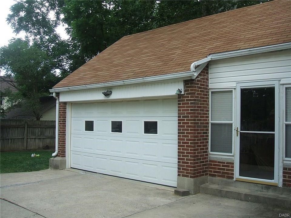 1st image of 411 Orchard Dr