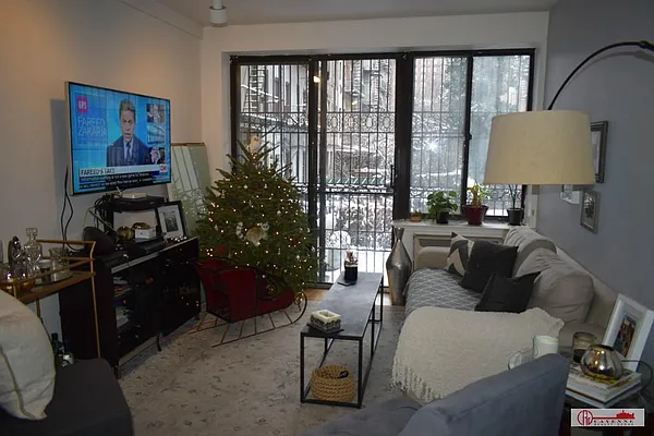Rented by Cayenne Realty Group | media 43