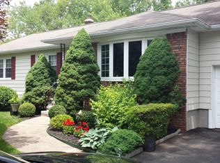 379 Edwards Rd, Parsippany, NJ 07054