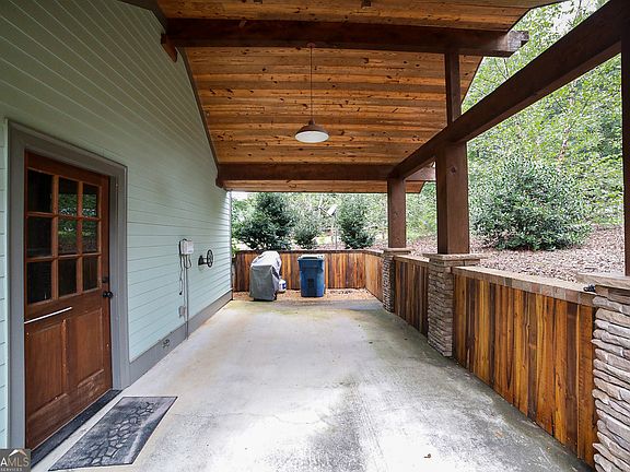 5th image of 1010 Briar Lakes Ct