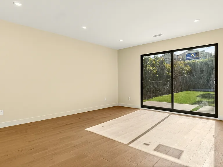 4819 Genesta Ave — Photo 39