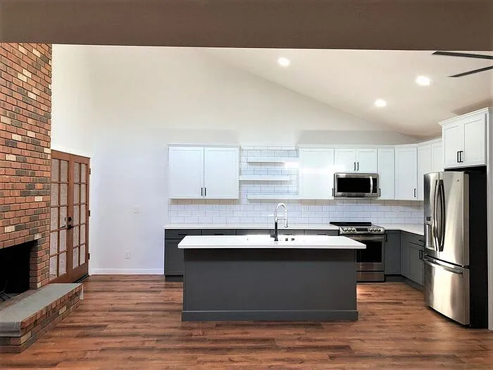 9019 E Winchcomb Dr — Photo 5