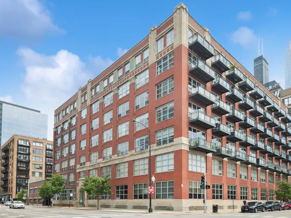 333 S Desplaines St APT 504, Chicago, IL 60661