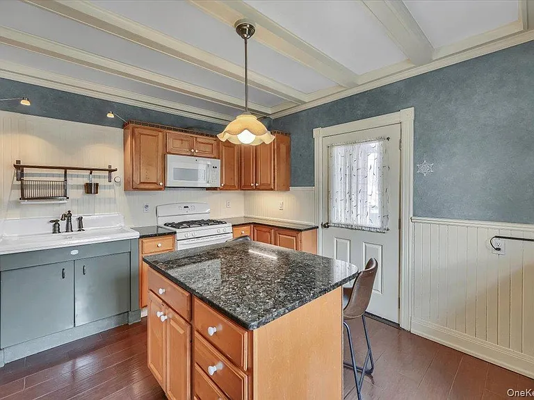 49 Clinton St #1 — Photo 9
