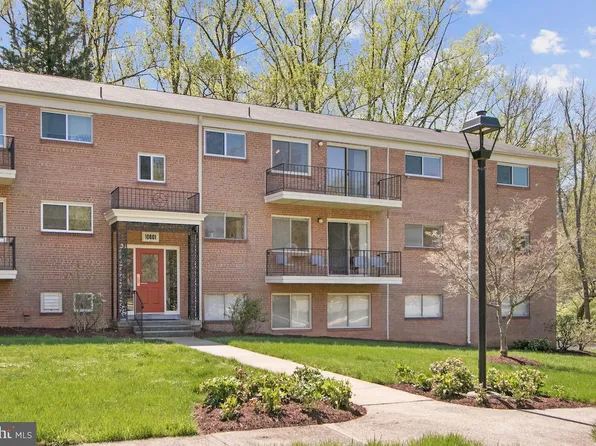 10601 Weymouth St APT 204, Bethesda, MD 20814