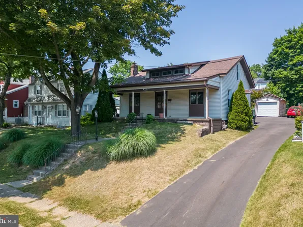 405 Inman Ter, Willow Grove, PA 19090