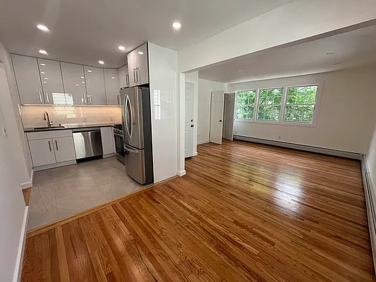 Rented by John R. Real Estate | media 19