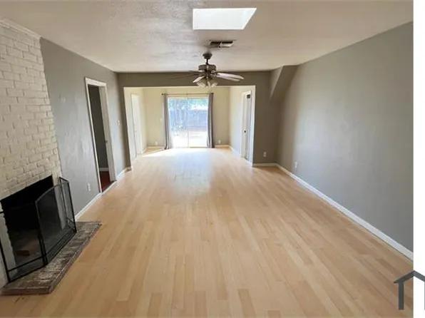 3216 Hurley Way, Sacramento, CA 95864