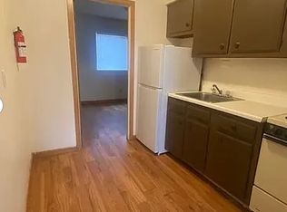 300 31st St NE #P, Cedar Rapids, IA 52402