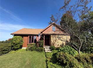 9419 S Hill Rd, Boston, NY 14025