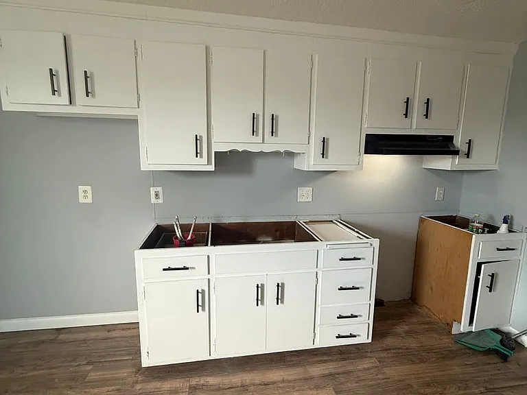 21-23 W Main St — Photo 8