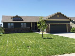 517 Breckenridge Rd, Dodge City, KS 67801