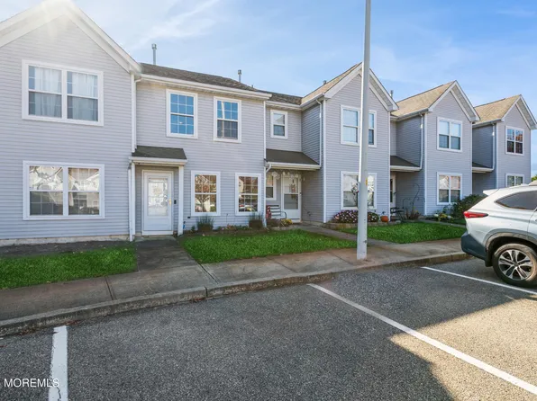 304 Prosperity Court #304, Toms River, NJ 08755