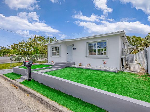 2nd image of 1075 W 30th Street