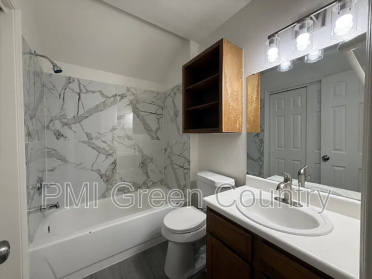 6639 S Victor Ave #G214 — Photo 8