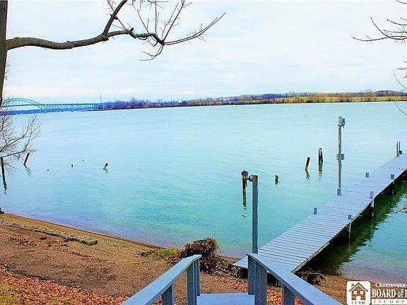 3rd image of 1030 E River Rd