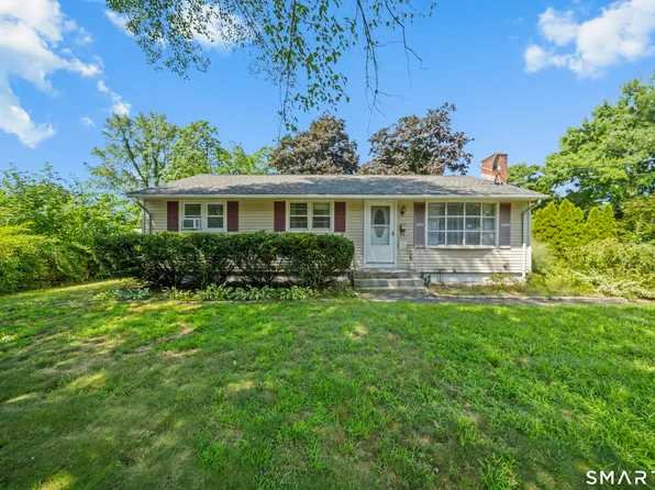 17 Lancer Drive, Enfield, CT 06082
