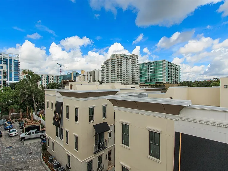 665 E Jackson St — Photo 24