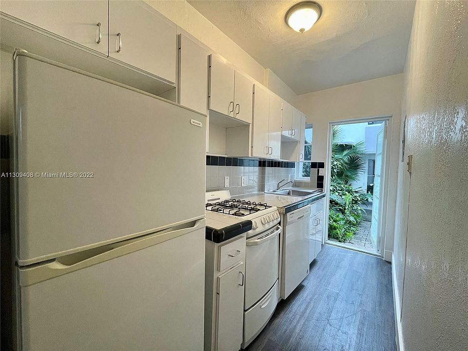 1st image of 1615 Jefferson Ave APT 4