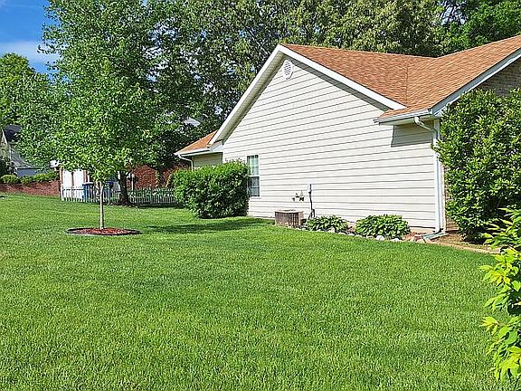 5th image of 3940 Liverpool Dr