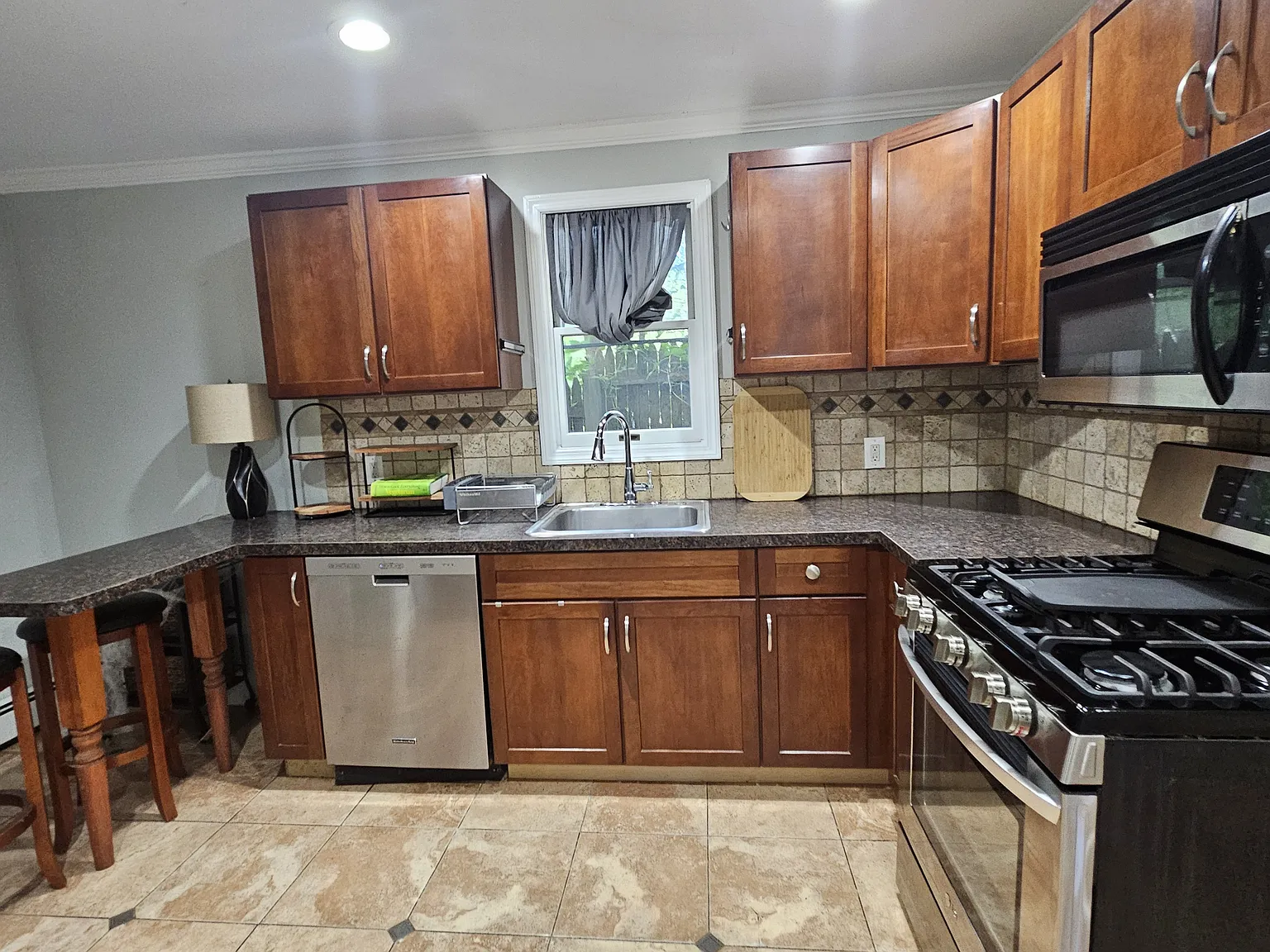 491B Park Ave, Huntington — Photo 3