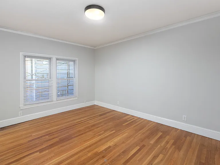 2040 Jefferson St #205 — Photo 3