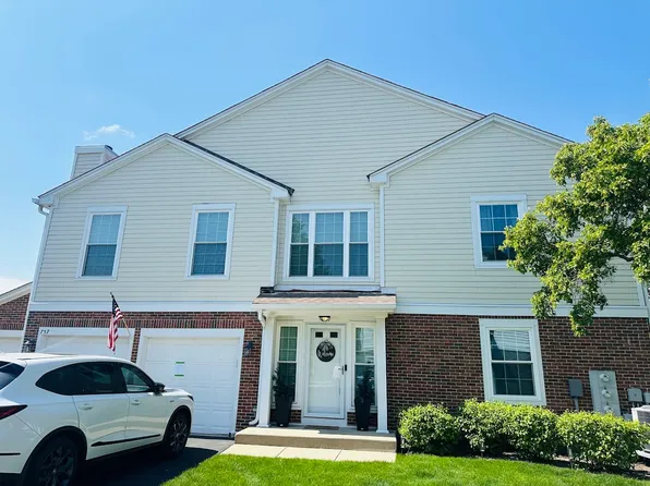 757 Grosse Pointe Cir #19-2, Vernon Hills, IL 60061