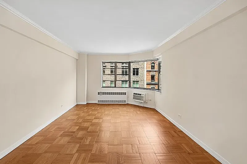 40 E 89th St #8E