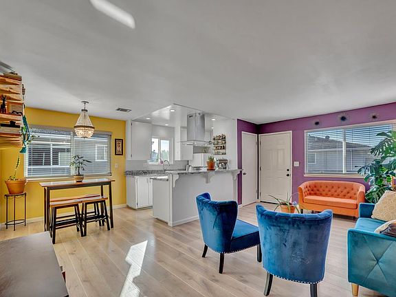 4th image of 238 Coy Dr APT 4