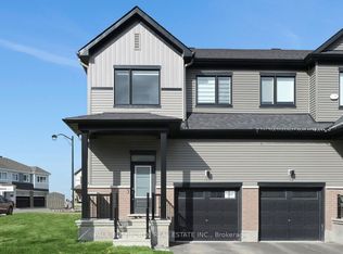 11 Pumice Pl, Ottawa, ON K2J 7H4