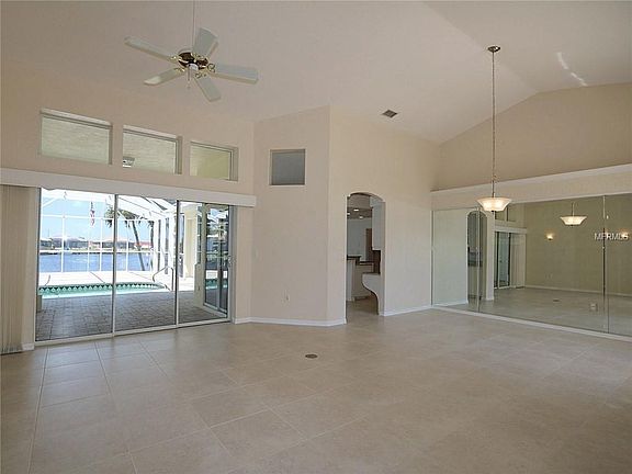 3rd image of 1443 Blue Jay Ct