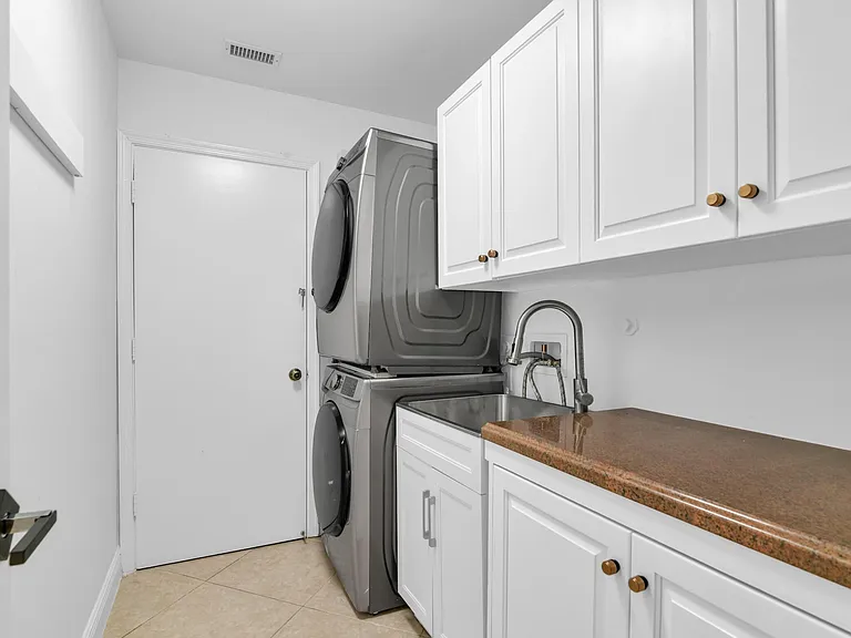 753 Villa Portofino Cir — Photo 41
