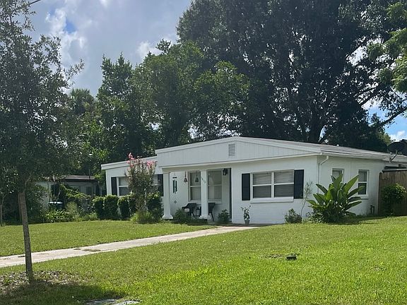 3rd image of 1410 Border Dr
