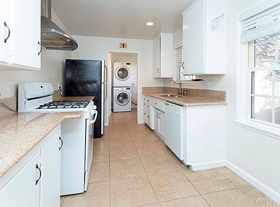 5th image of 7914 Ostrom Ave