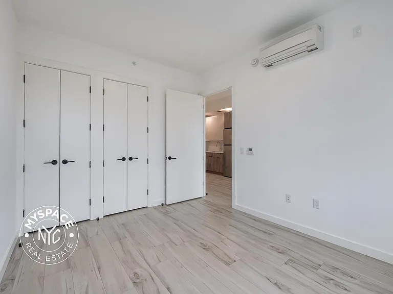 2718 Church Ave #213 — Photo 9