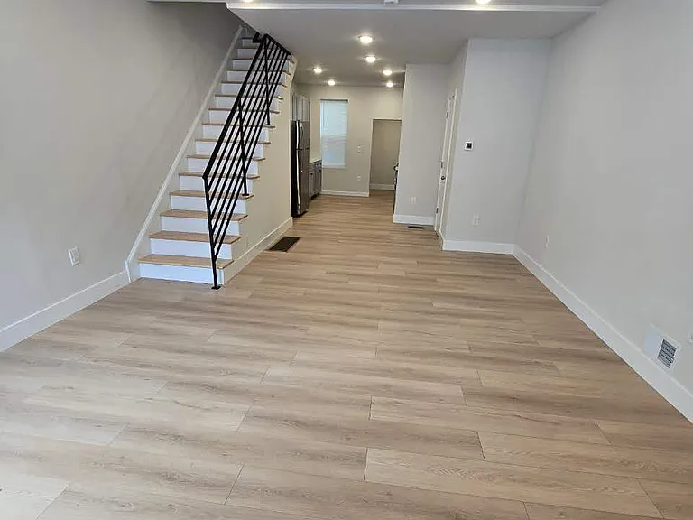 2544 S Sheridan St — Photo 14
