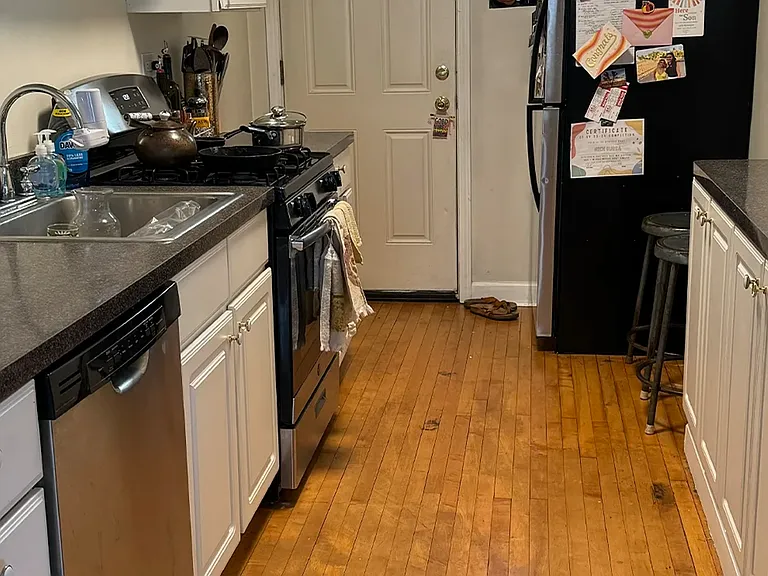 732 W Roscoe St #1S — Photo 1