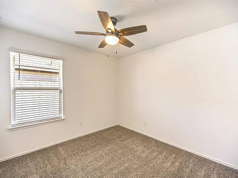 5406 Castlebury Meadows Dr — Photo 23