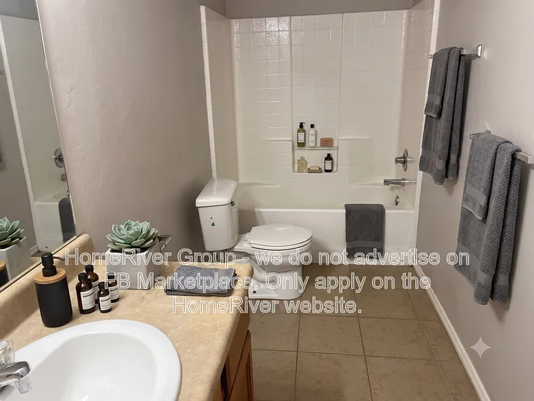 11139 SW 5th St — Photo 7