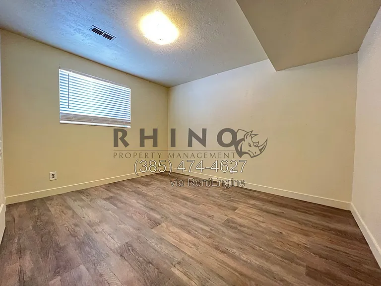 778 E Enchanted Dr — Photo 6