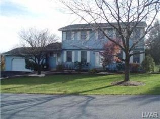 4756 Dickson Dr, Schnecksville, PA 18078