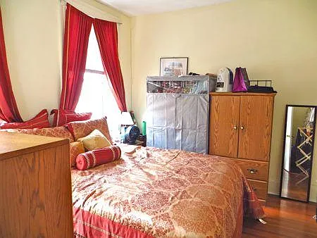 55 Queensberry St #10 — Photo 10