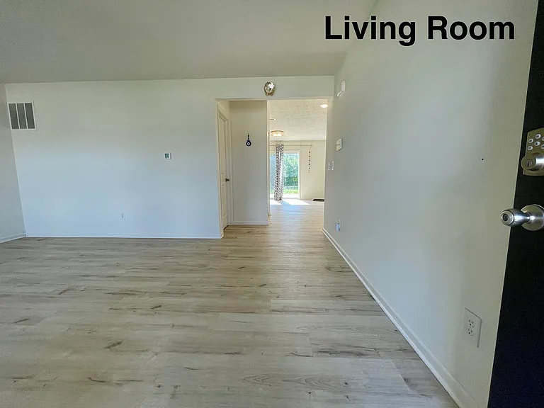 4464 Averly Park Cir — Photo 10