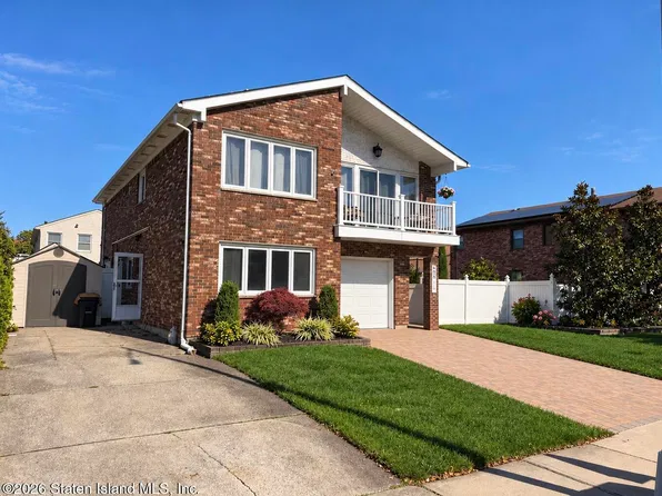 477 Vineland Ave, Staten Island, NY 10312