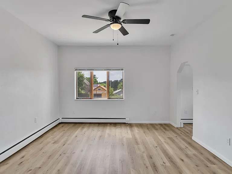 1002 Fordham Ave — Photo 9