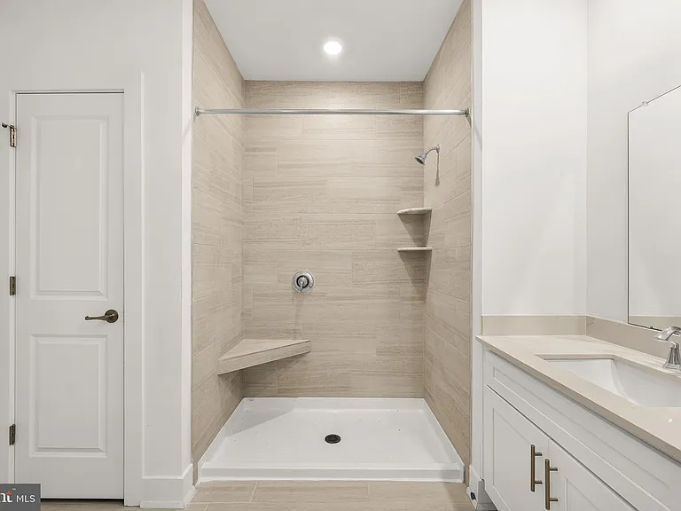 2207 Prince Hall Dr — Photo 29